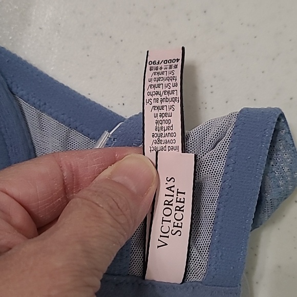 Victoria's Secret Blue with Lace Underwire Plunge Bra size 40DD - Picture 8 of 9